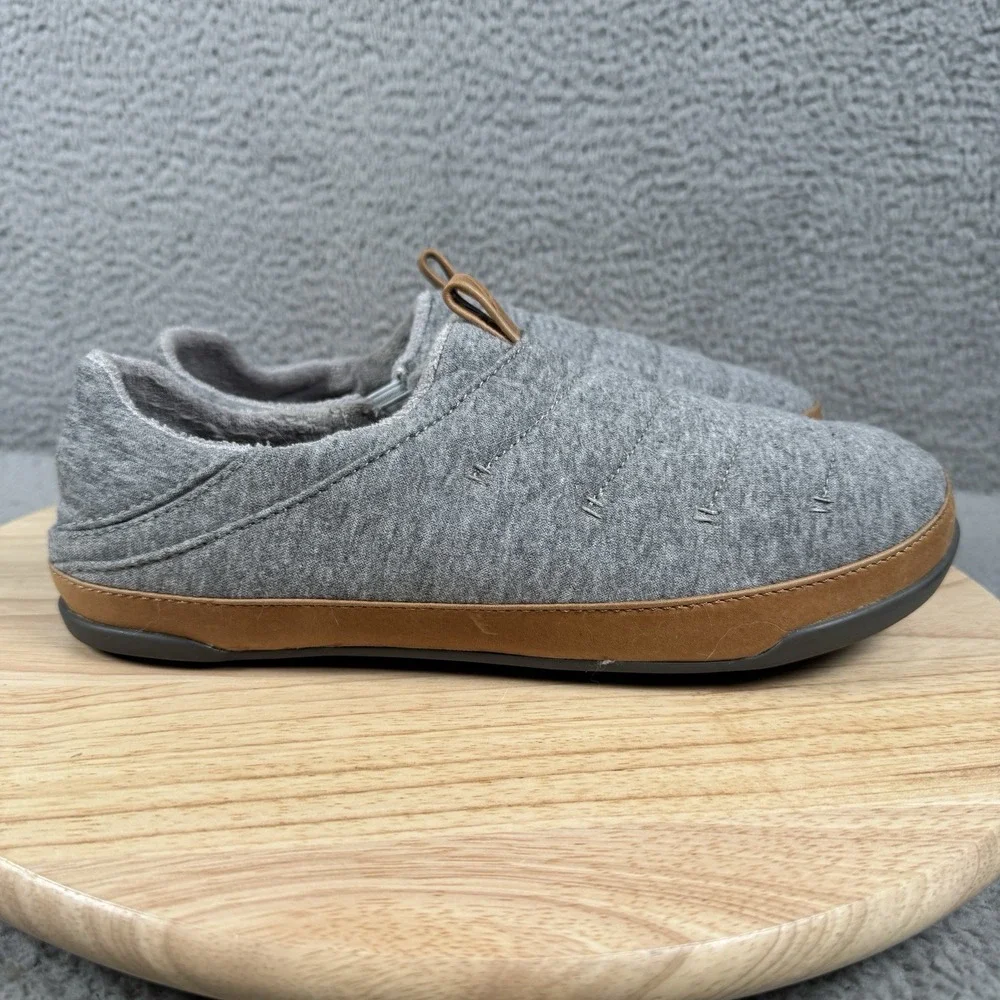OluKai Mahana Mens Size 9 Gray Quilted Slippers Slip On Comfort Loafers Shoes
